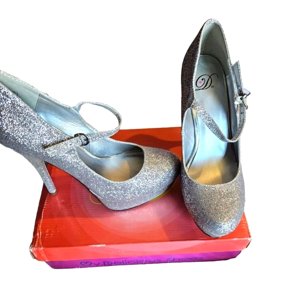 Silver Glitter Ankle Strap Platform High Heel pump - Picture 1 of 12
